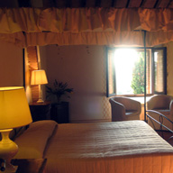 Self-catering vacation apartments in Tuscany :: Villa and Fattoria di Catignano