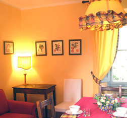 Tuscan holiday flat Finestrina at Villa Catignano :: Tuscany Siena villas